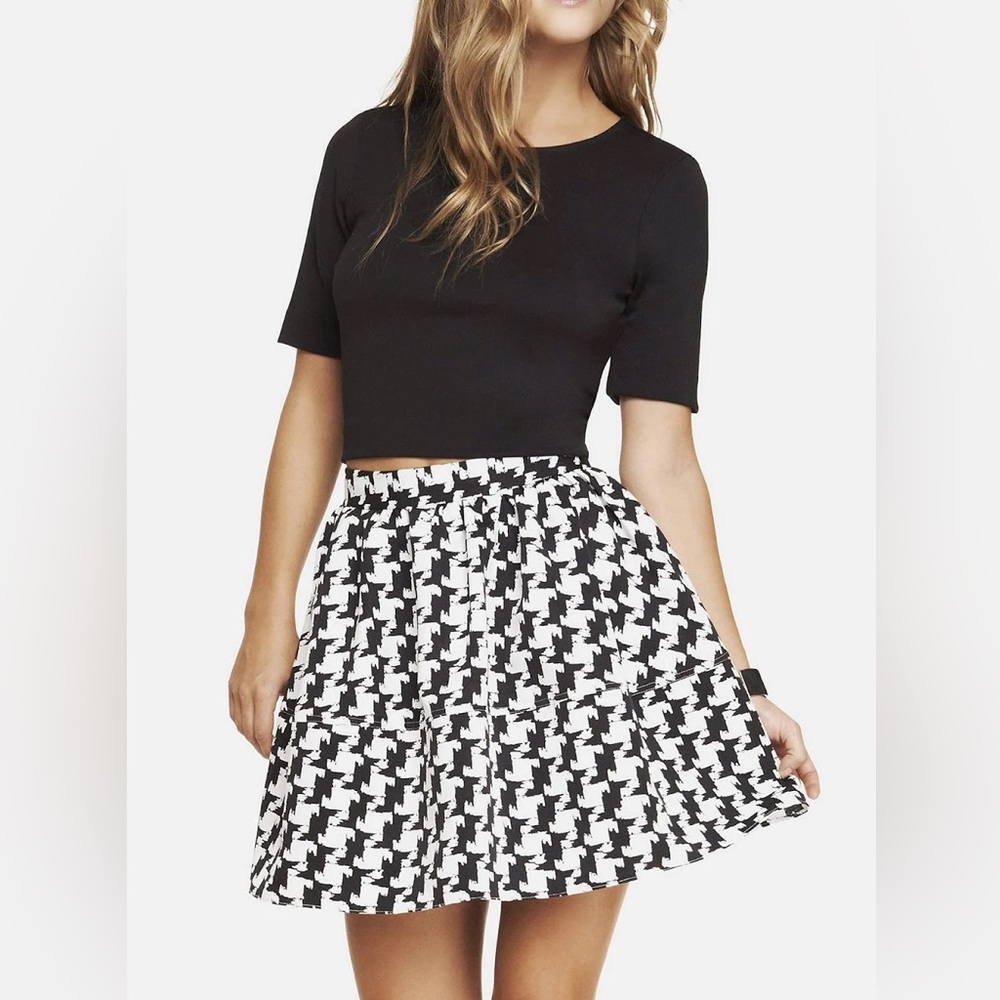 Express Black and White Houndstooth Skirt A-Line Size 10